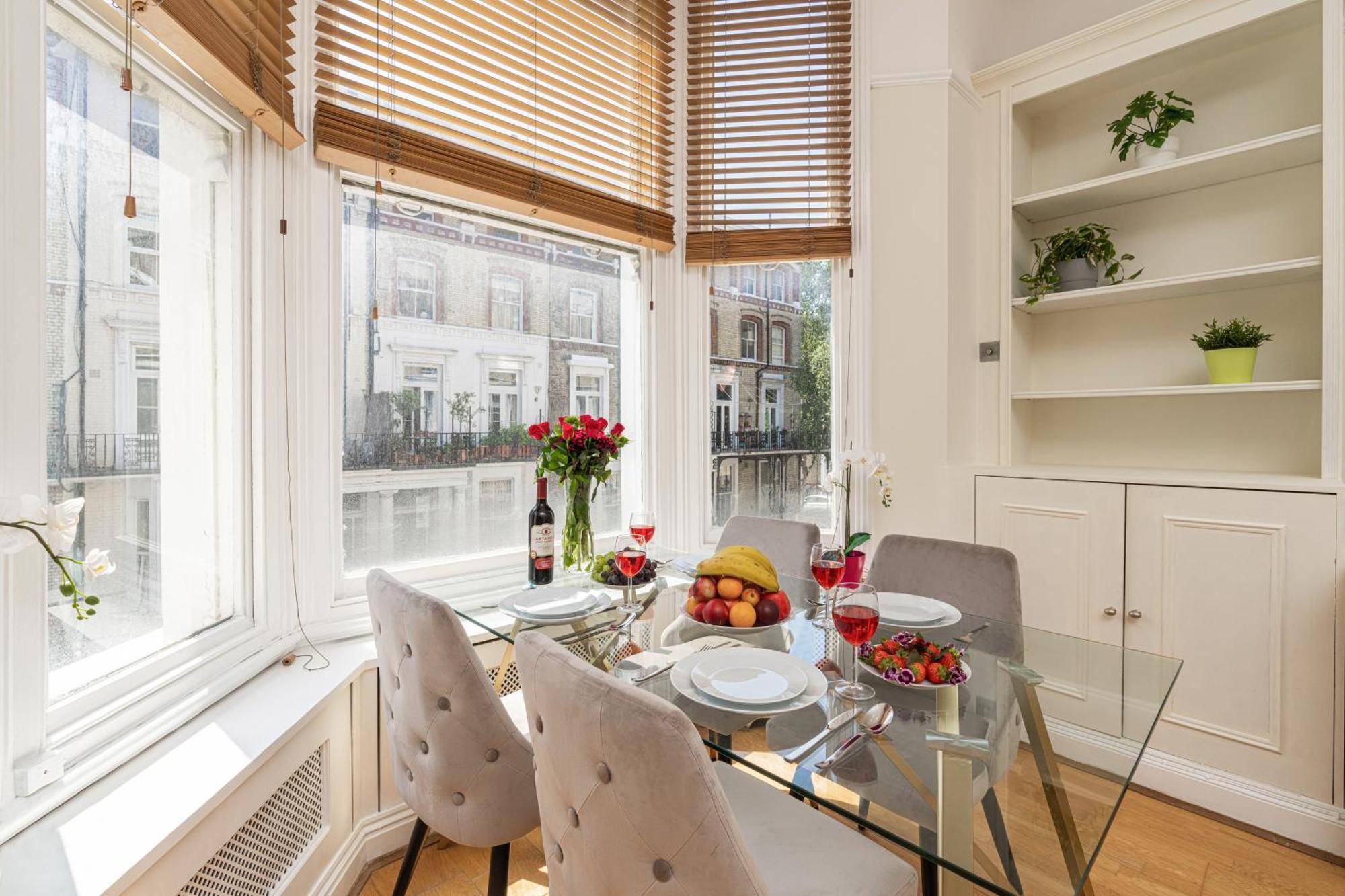 Stay At Kensington And Knightsbridge 런던 외부 사진