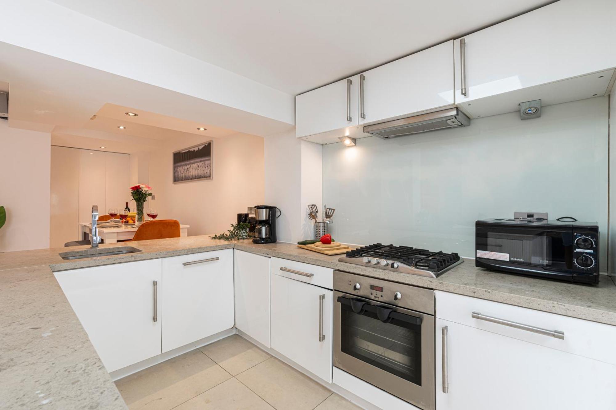 Stay At Kensington And Knightsbridge 런던 외부 사진
